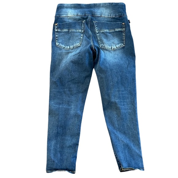 1349 Rock & Republic Pull On Capri Jeans - Picture 2 of 7